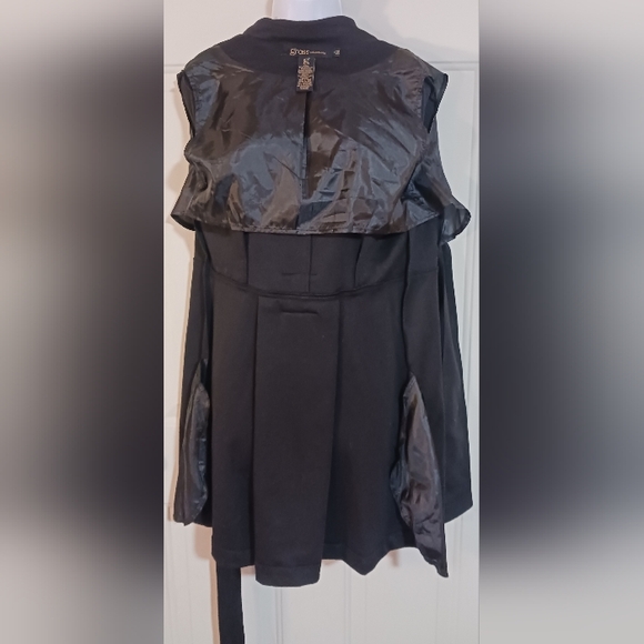 Women's Jacket - Picture 5 of 6